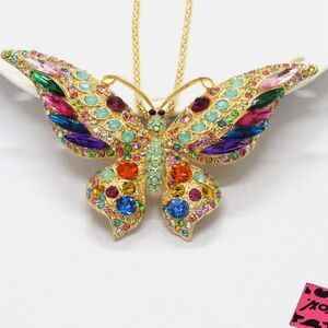 💛 Betsey Johnson NEW stunning sparkling colorful crystal butterfly necklace 💛
